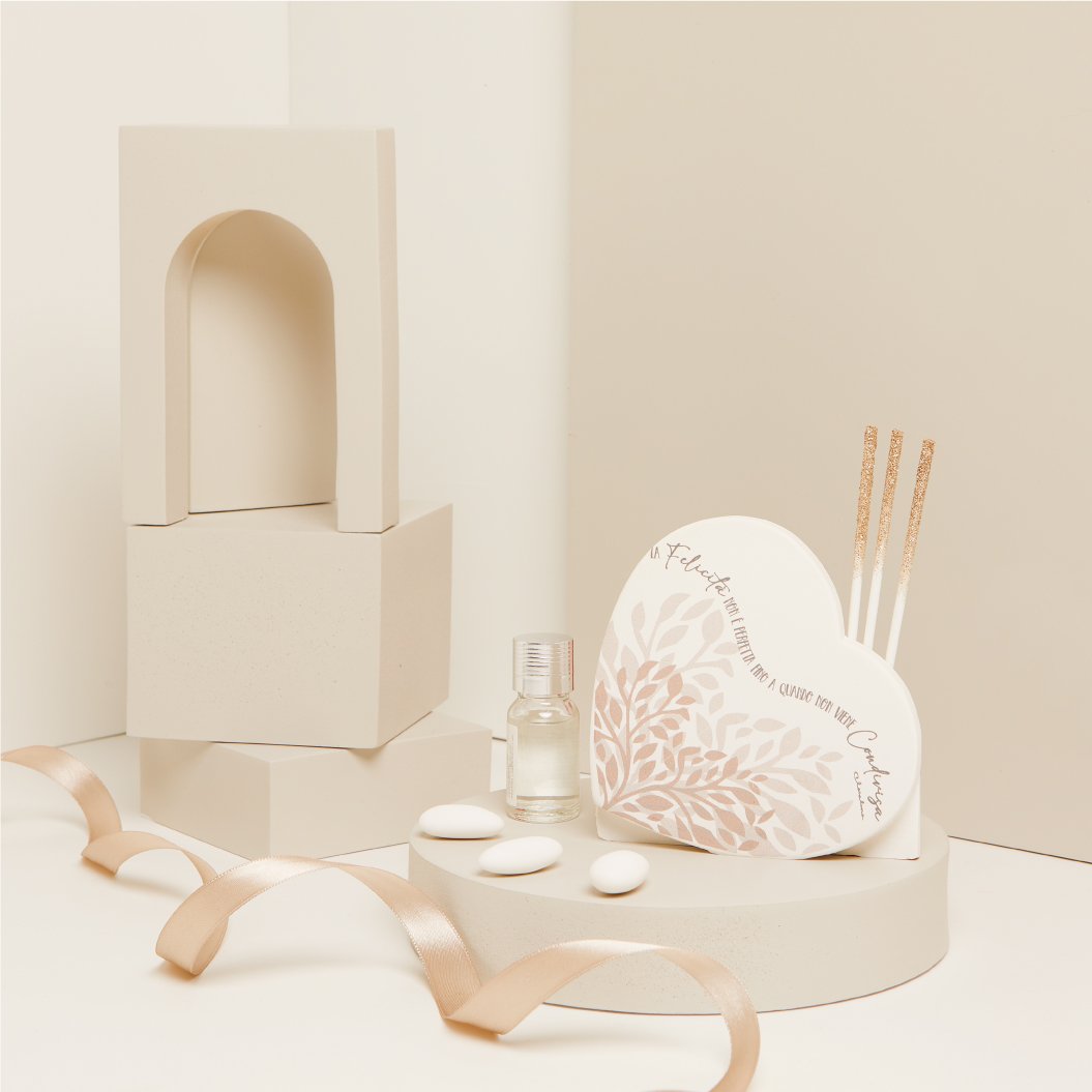 Cuore In Polistirolo Bianco Con Base - Per Decorazioni Floreali, Bomboniere, Matrimoni E Natale, 21.5x21.5x8 Cm